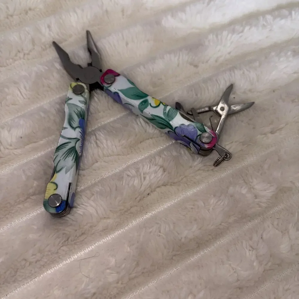 Floral Hammer with attachments, 1 Screwdriver, and mini plyers